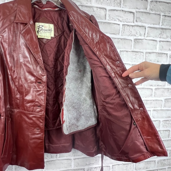 |•BERMAN'S•| Gorgeous Vintage Burgundy Zip Out Lining 1970s Leather Coat - Picture 9 of 16